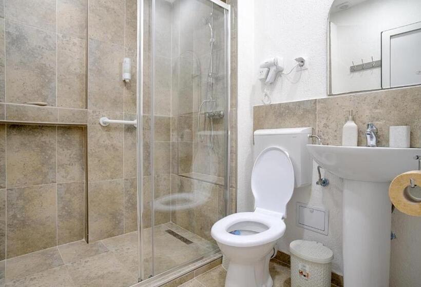 חדר דלוקס, Pensiunea Boema Ploiesti