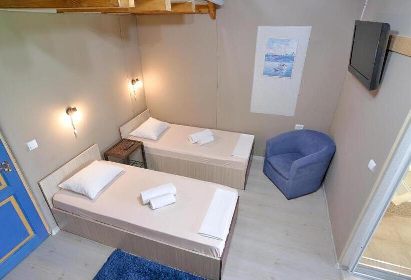 סוויטה דלוקס, Pensiunea Boema Ploiesti