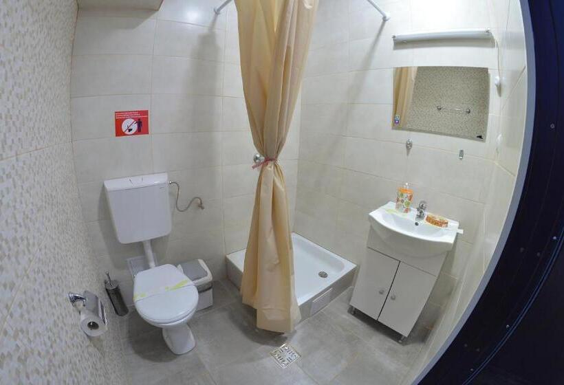 Номер Deluxe, Pensiunea Boema Ploiesti