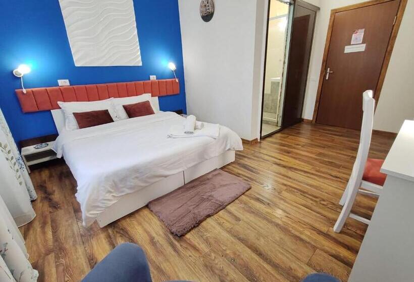 חדר דלוקס, Pensiunea Boema Ploiesti