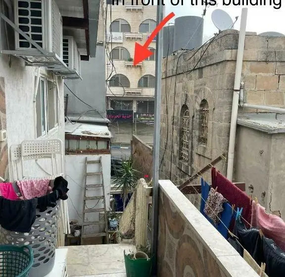 اتاق اکونومی, Alsharif Family