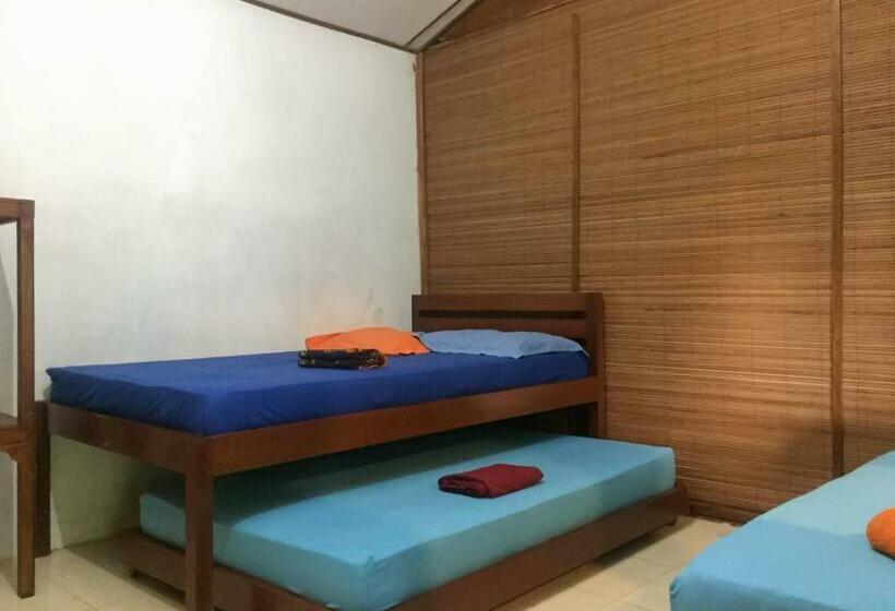 Семейный Номер, Olala Bungalows And Restaurant Mitra Reddoorz
