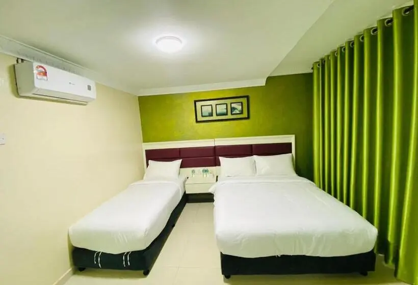 اتاق لوکس سه تخته, Surya Boutique Hotel Klang