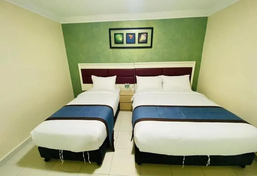 اتاق استاندارد سه نفره, Surya Boutique Hotel Klang