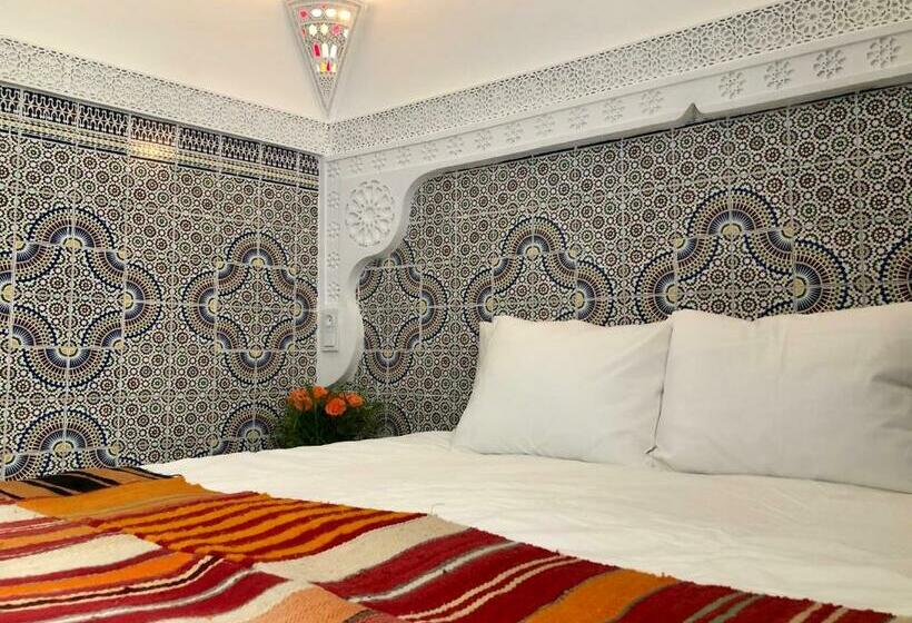 اتاق لوکس, Riad Imndi