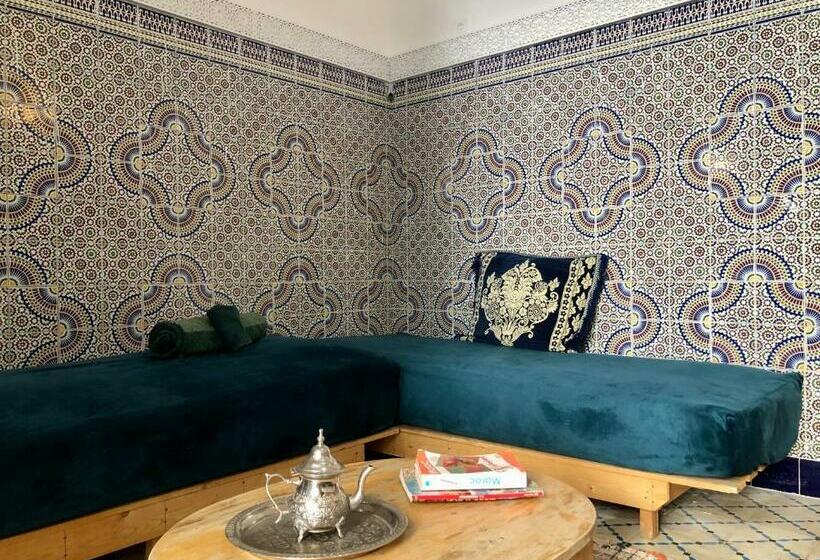 اتاق لوکس, Riad Imndi