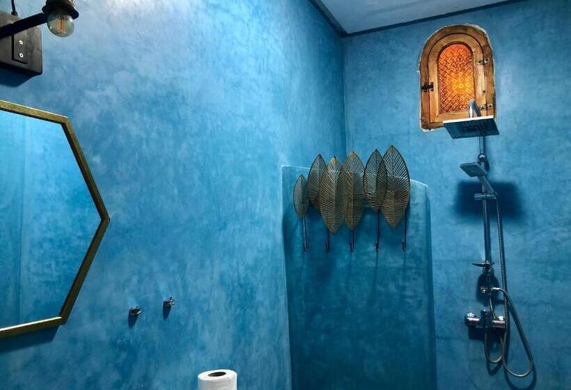 اتاق لوکس, Riad Imndi