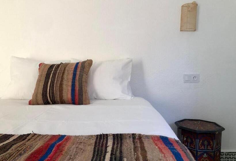 اتاق لوکس, Riad Imndi
