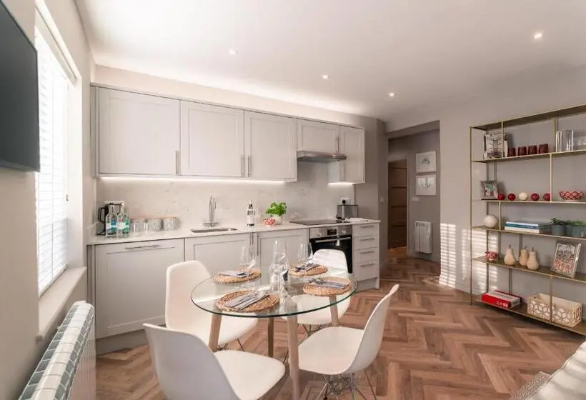 ２ベッドルームアパートメント, The Seaview, East Preston