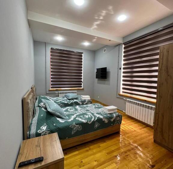 חדר סטנדרט, Stariy Marokand