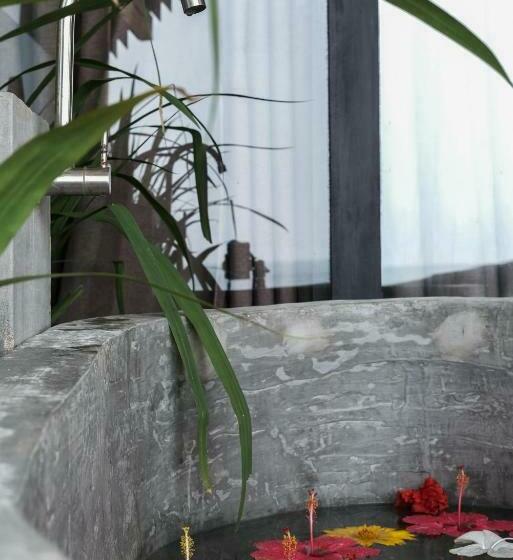 غرفة قياسية سرير كينج, Forget Me Not