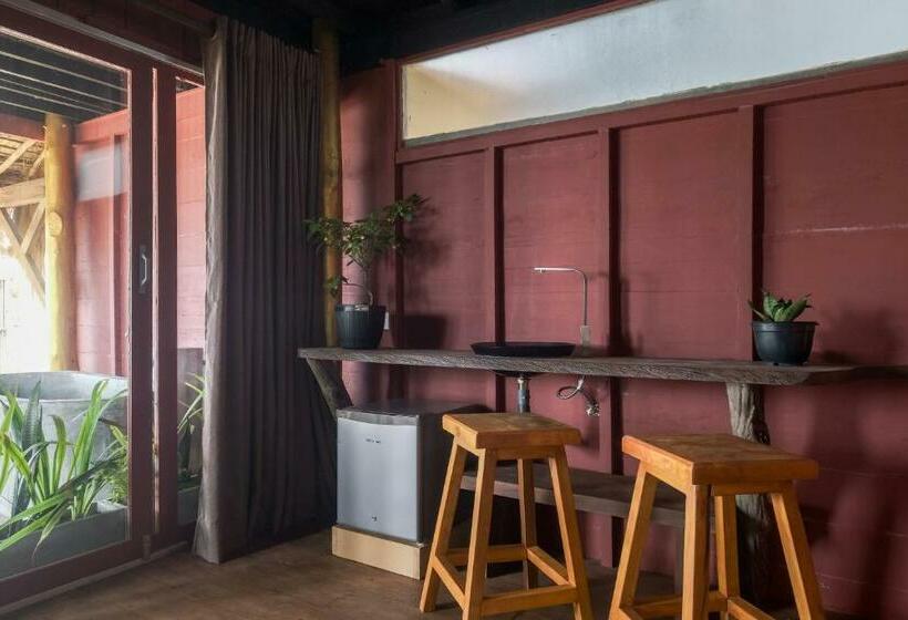 غرفة قياسية سرير كينج, Forget Me Not