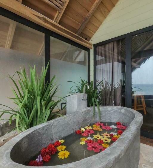 غرفة قياسية سرير كينج, Forget Me Not