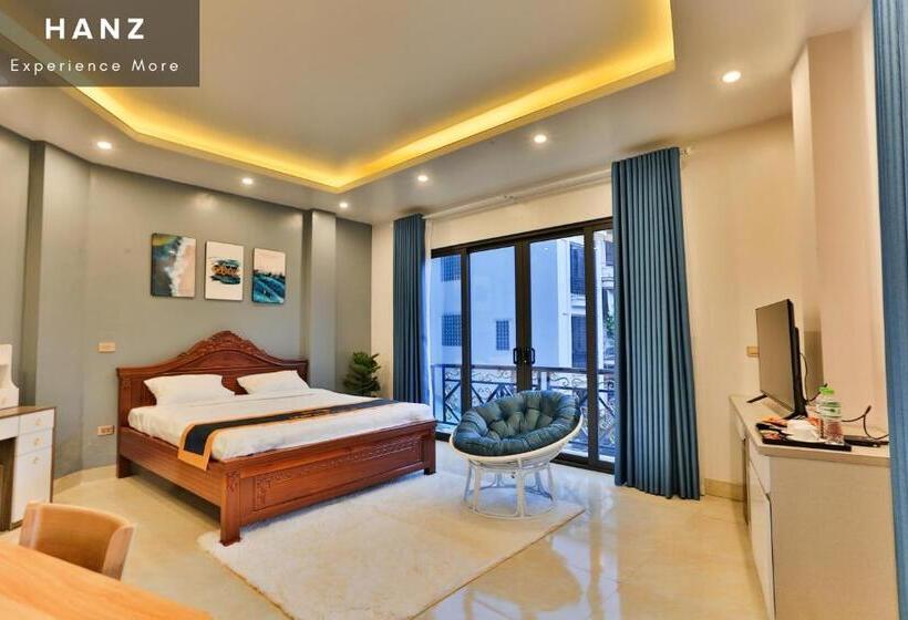 اتاق لوکس با بالکن, Hanz Light House Condo