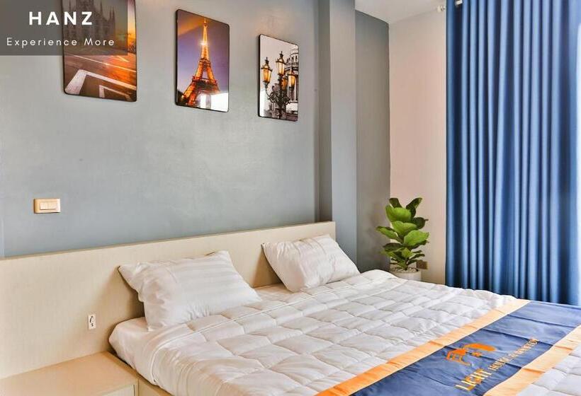 اتاق لوکس با بالکن, Hanz Light House Condo