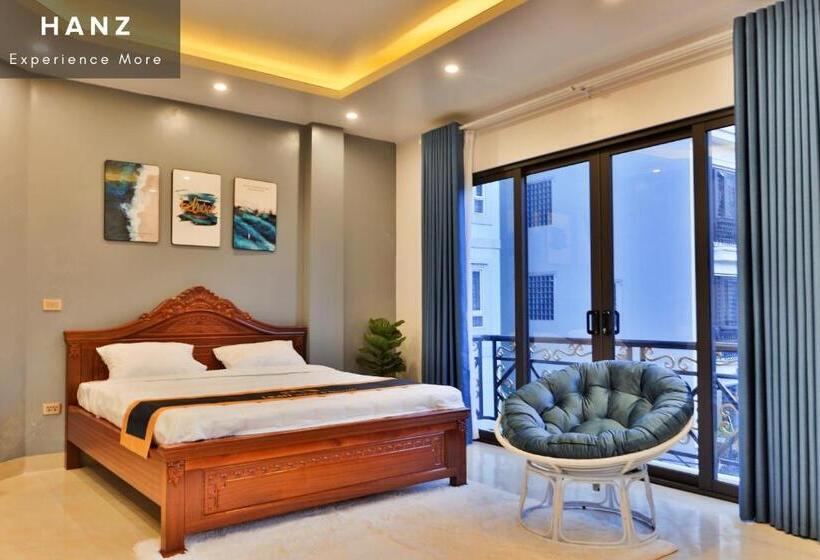 اتاق لوکس با بالکن, Hanz Light House Condo