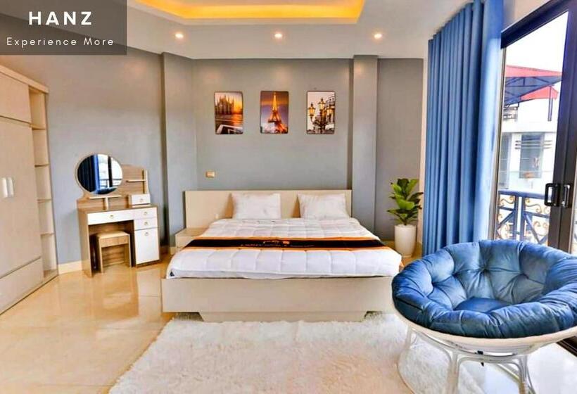 اتاق لوکس با بالکن, Hanz Light House Condo