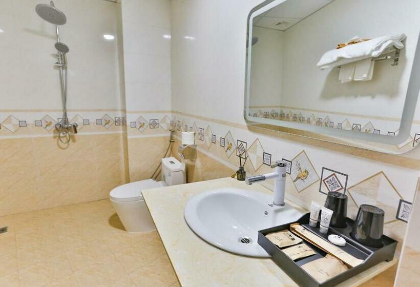 اتاق سوپریور, Hanz Light House Condo