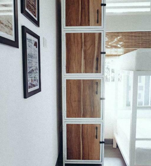 تختخواب در اتاق مشترک, Clics Coliving & Coworking