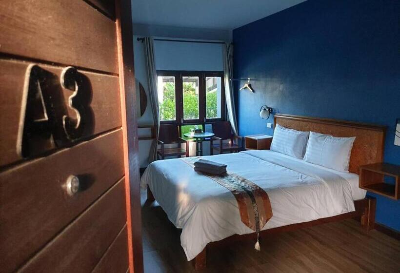 חדר דחוקס עם מיטת קינג, Thebedkolok Resort