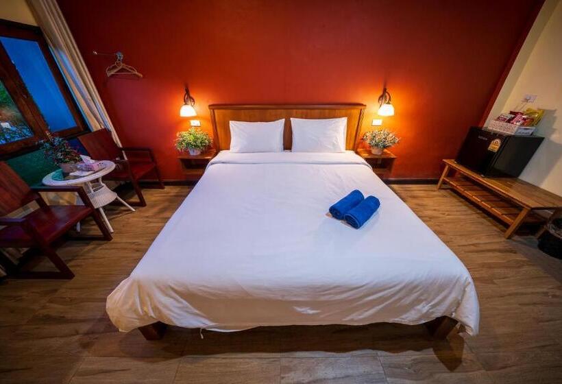 חדר דחוקס עם מיטת קינג, Thebedkolok Resort