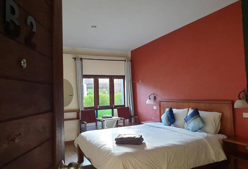 غرفة ديلوكس سرير كينج, Thebedkolok Resort