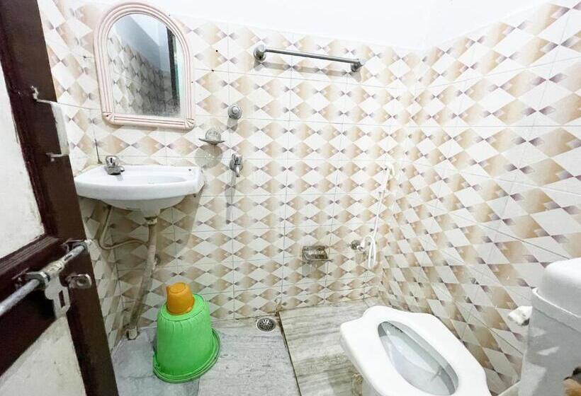 Номер Deluxe, Radha Krishna Holiday Home