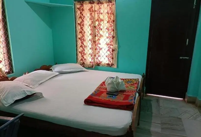 エコノミールーム, Radha Krishna Holiday Home