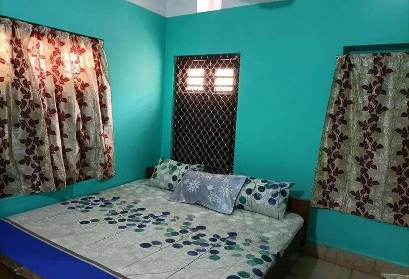デラックスルーム, Radha Krishna Holiday Home