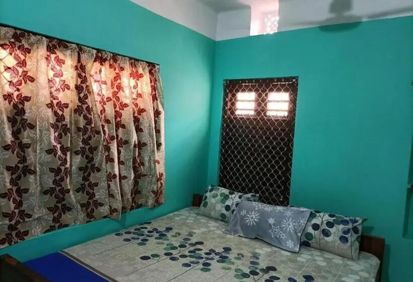 デラックスルーム, Radha Krishna Holiday Home