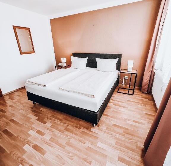 Номер Стандарт, Zentral