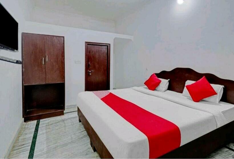 Номер Deluxe с Балконом, Karma Hostel