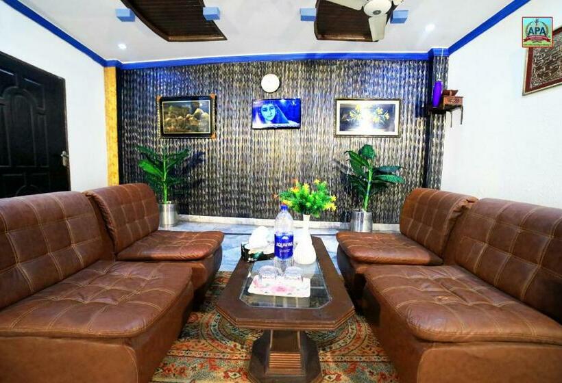 سوییت خانوادگی, Royal Inn Guest House