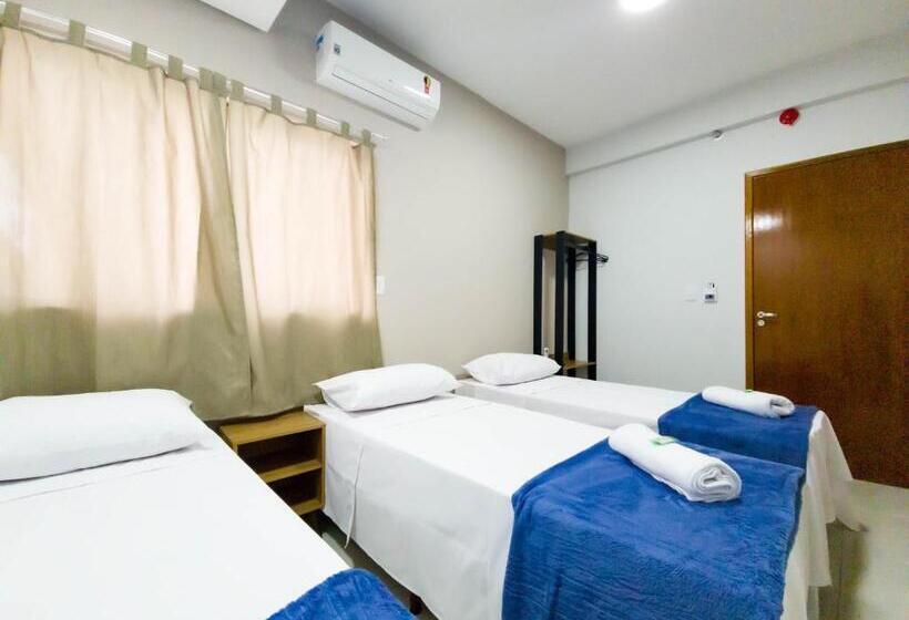 غرفة قياسية ثلاثية, Consagrado