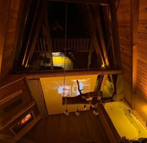 스탠다드 방갈로, Paradise House Bungalov