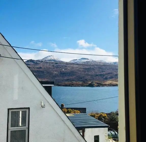 ファミリールーム, Skye View Skye Bridge House
