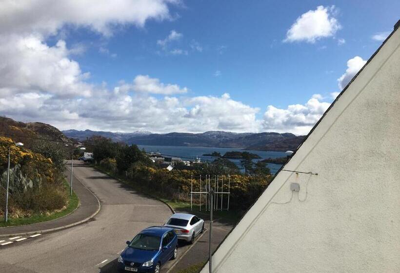 Семейный Номер, Skye View Skye Bridge House