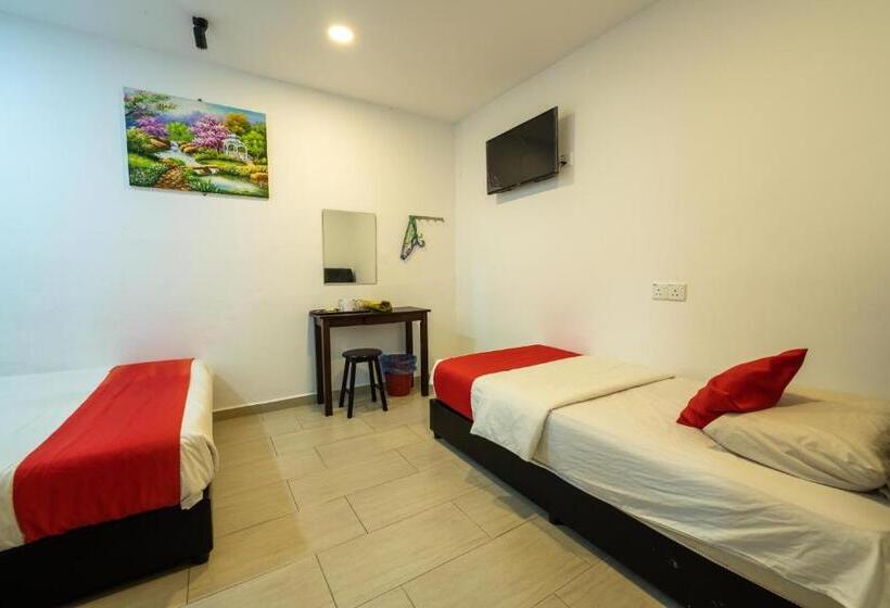 חדר דלוקס לשלושה, Mrj Hotel Wakaf Che Yeh 1