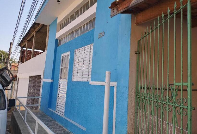 スタンダードトリプルルーム, Casa De Hospedagem