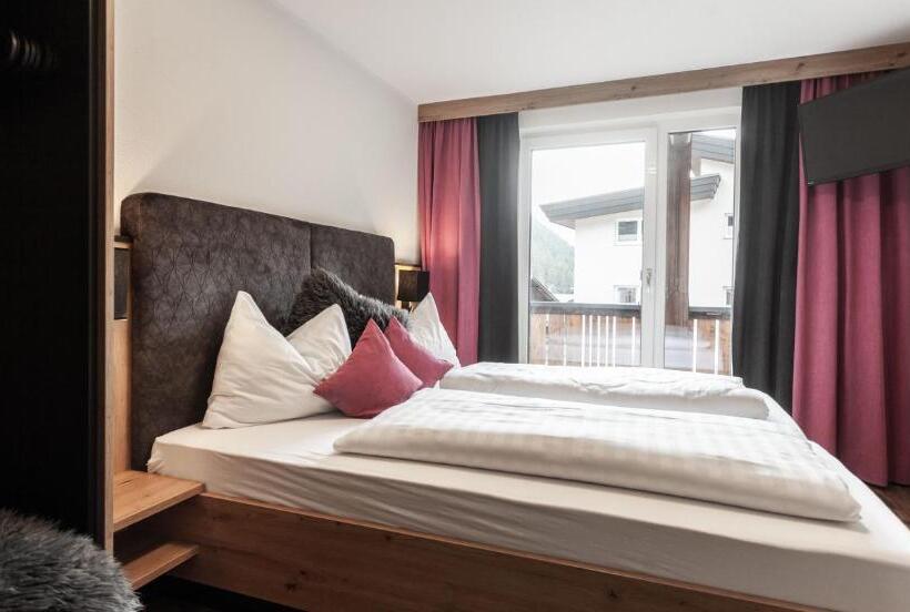 Номер Стандарт, First Mountain Hotel ötztal