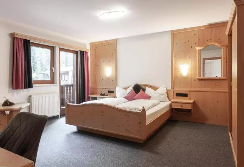 ファミリールーム, First Mountain Hotel ötztal