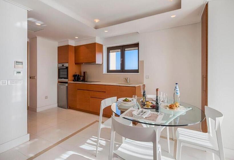 סוויטה, Bellevue On The Beach Suites