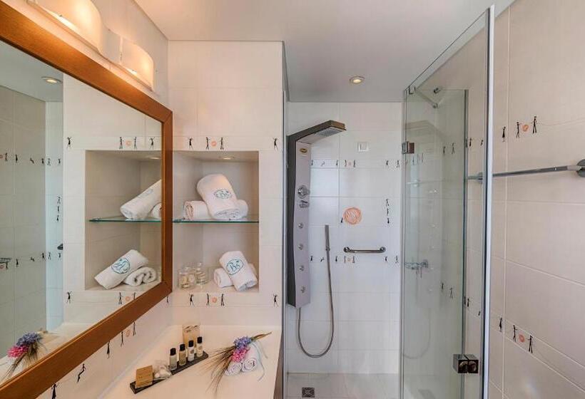 סוויטת 2 חדרי שינה, Bellevue On The Beach Suites