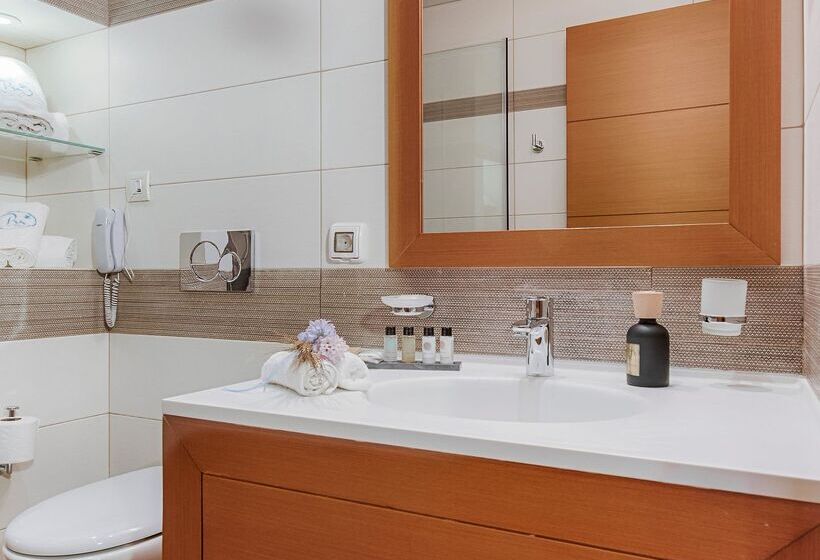 סוויטת 2 חדרי שינה, Bellevue On The Beach Suites