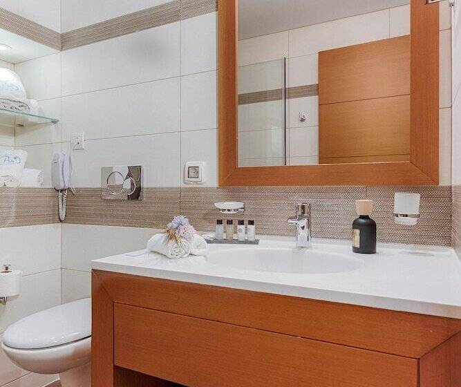 침실 2개 스위트, Bellevue On The Beach Suites