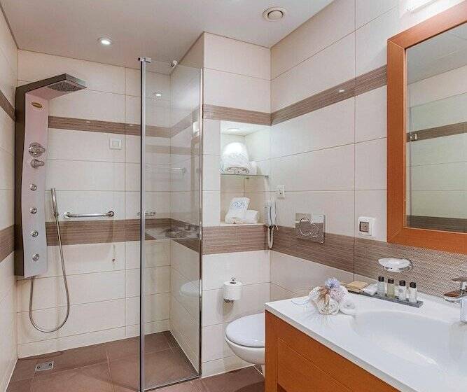 סוויטת 2 חדרי שינה, Bellevue On The Beach Suites