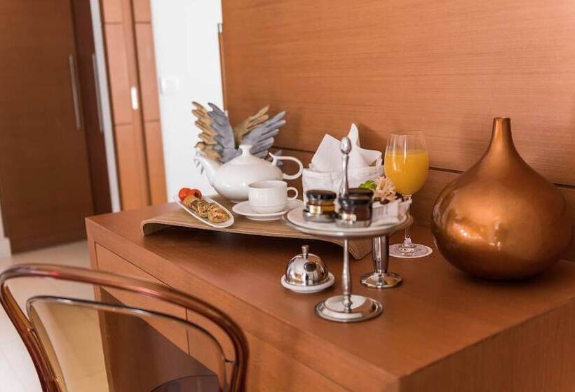 סוויטת ג'וניור, Bellevue On The Beach Suites