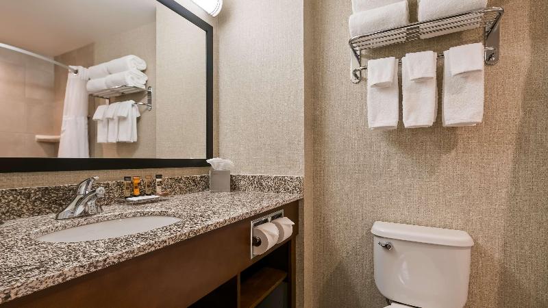 이그제큐티브 스위트 킹침대, Best Western Plus Service Inn & Suites