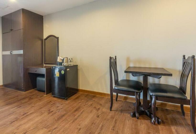 سوییت جونیور, Boss Mansion