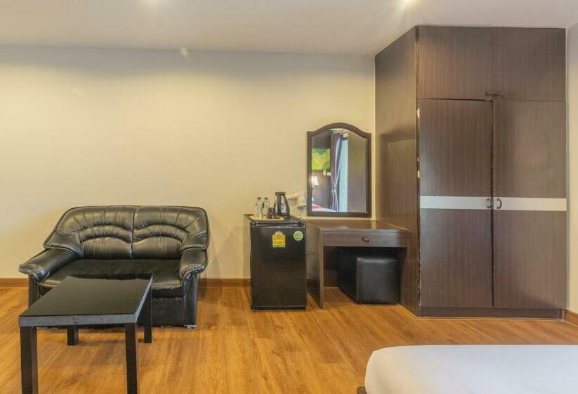 سوییت جونیور, Boss Mansion